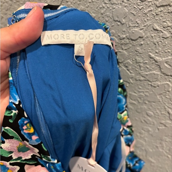 NWT* More to Come Maggie Twist Mini Dress in Blue Floral - Women's small - Picture 4 of 5